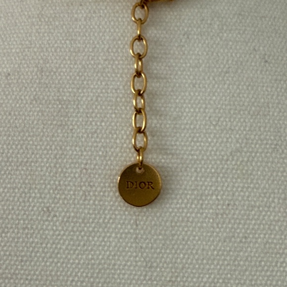 Dior JADOR Gold Finish Metal Necklace with Resin Pearl & Faux Diamond Designer - Picture 7 of 11